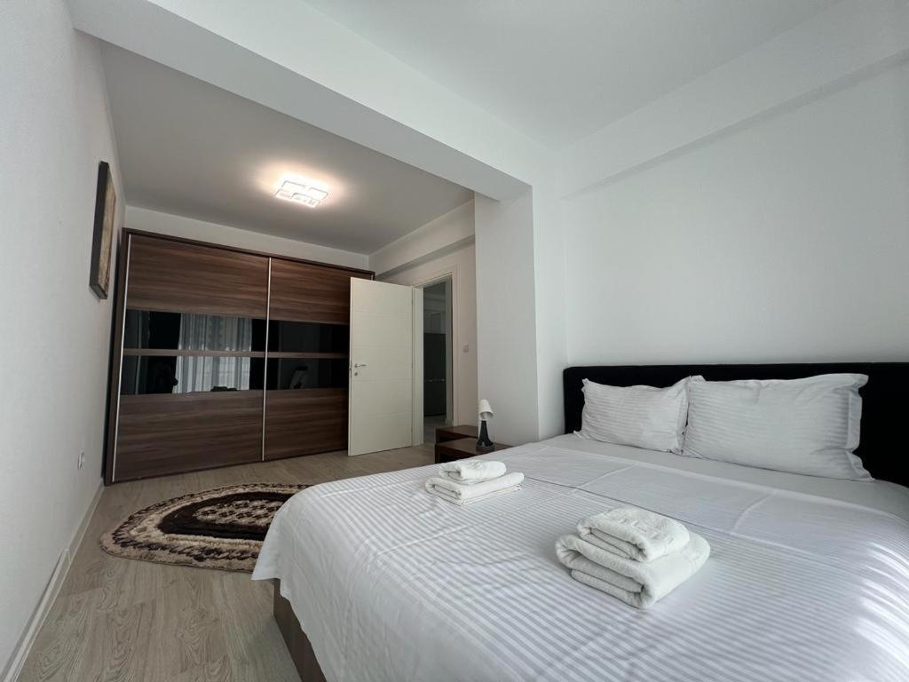 Urban Apartments And Studios - City Center Iasi Exterior photo